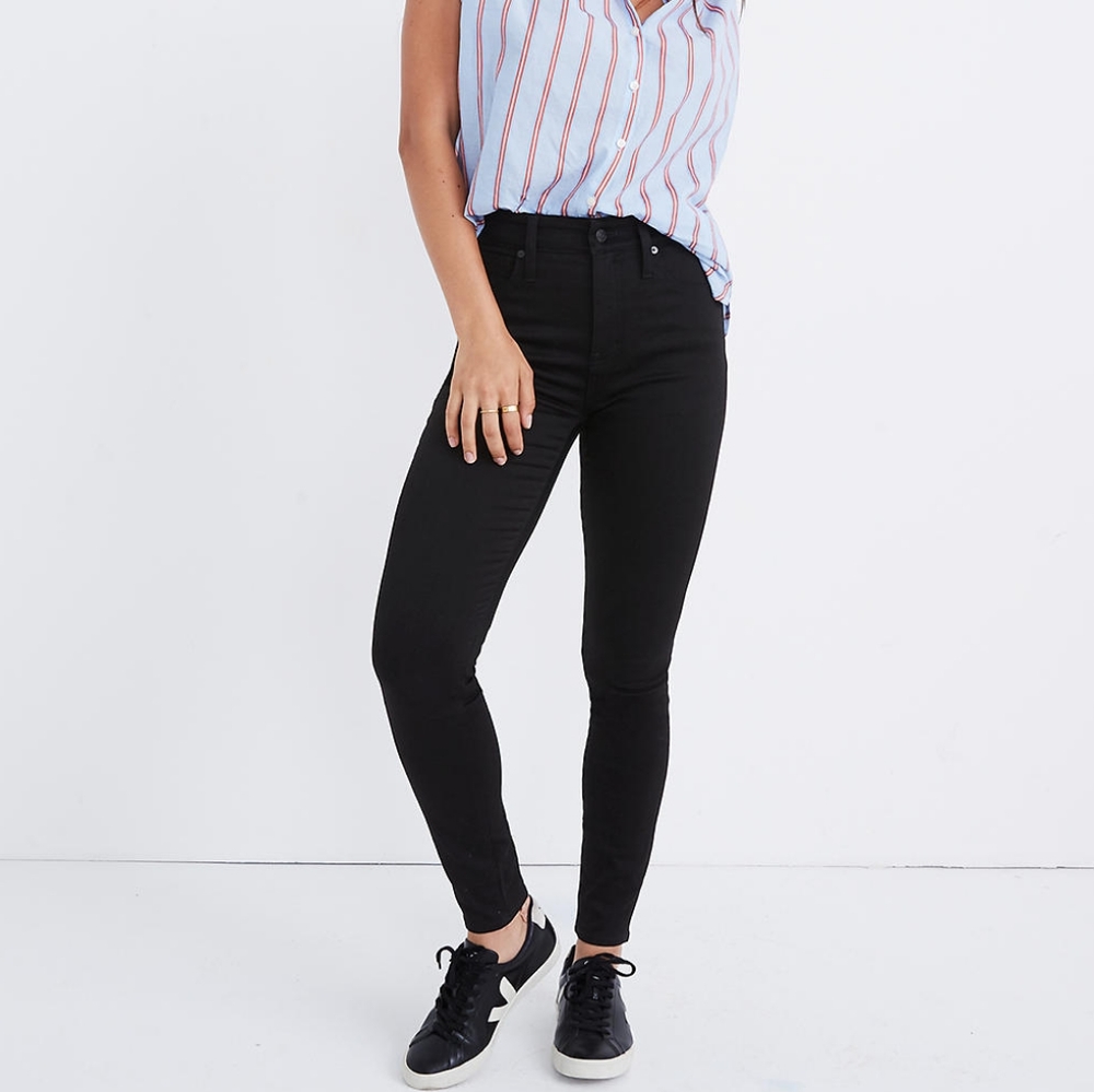 Curvy High-Rise Skinny Jeans in Carbondale Wash